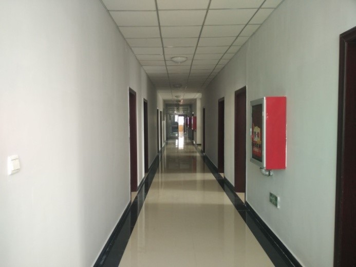 實(shí)驗(yàn)室樓道